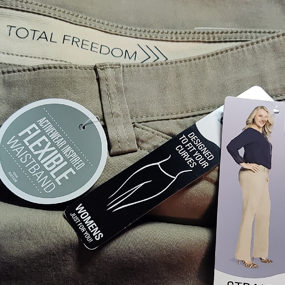 Lee Total Freedom Women's Straight Leg Pants - Brown
